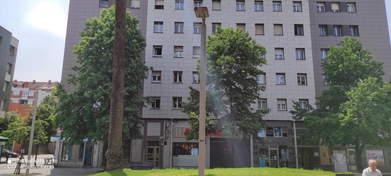 Plaza Fernando VI Cerca Playa Arbeyal Apartment Gijon Luaran gambar