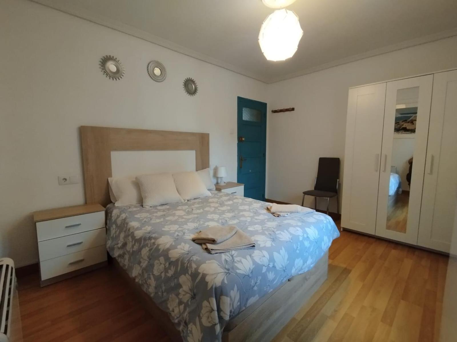 Plaza Fernando VI Cerca Playa Arbeyal Apartment Gijon Luaran gambar