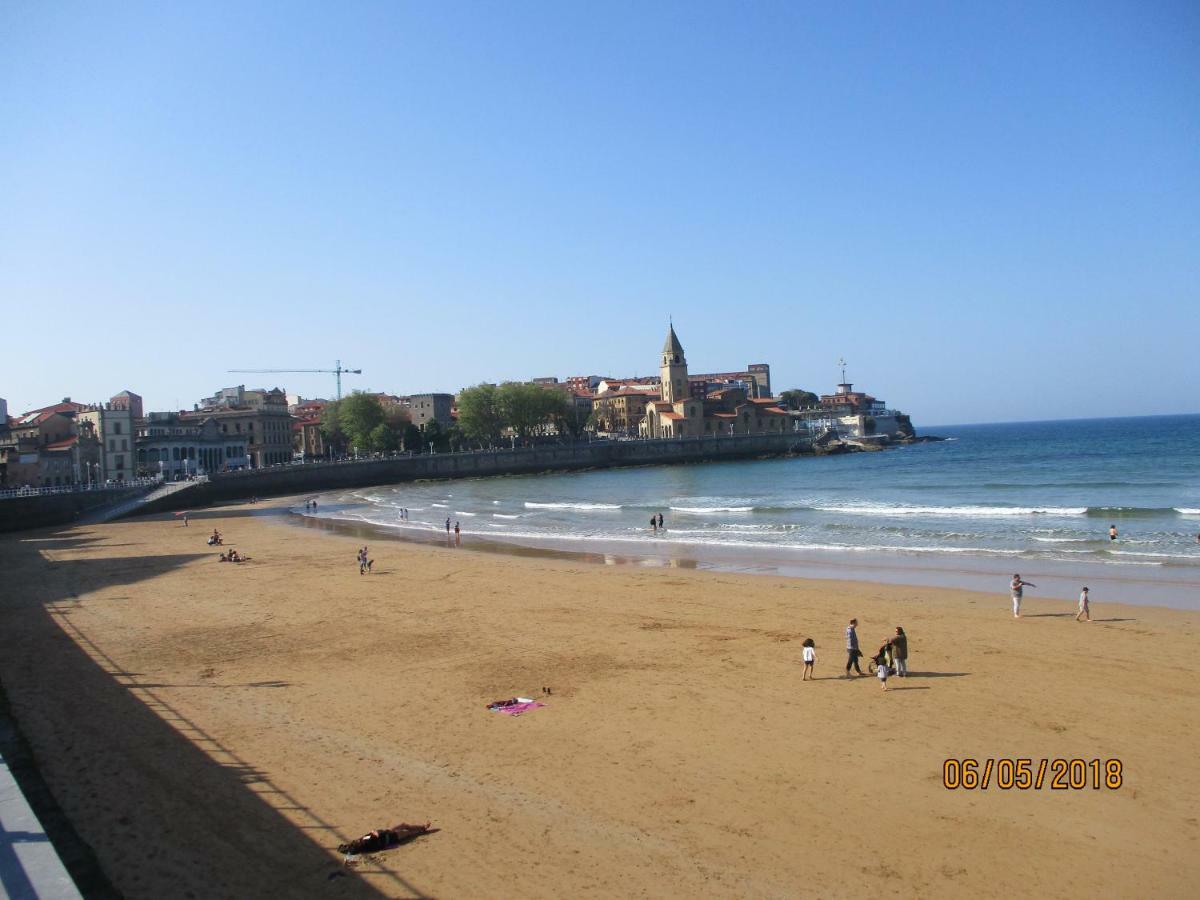 Plaza Fernando VI Cerca Playa Arbeyal Apartment Gijon Luaran gambar