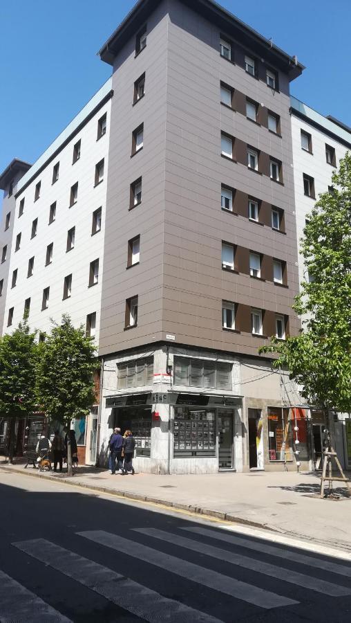 Plaza Fernando VI Cerca Playa Arbeyal Apartment Gijon Luaran gambar